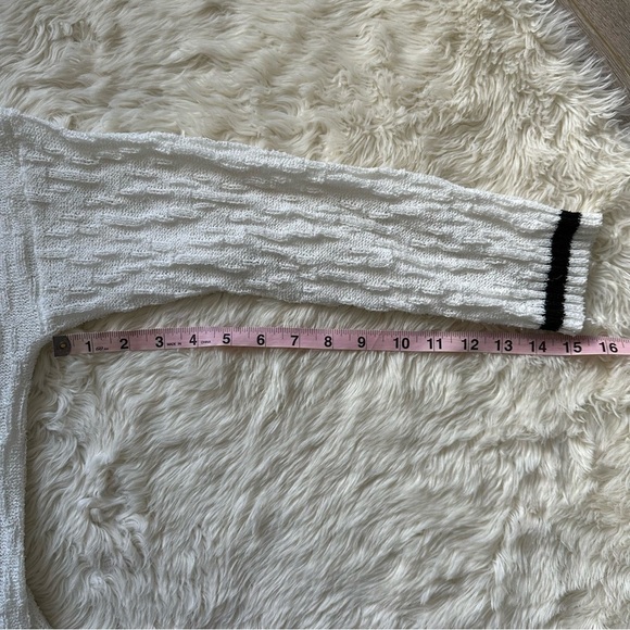 Superdown x Revolve Sweater Long Sleeve V Neck Knit White Black M - Picture 11 of 12